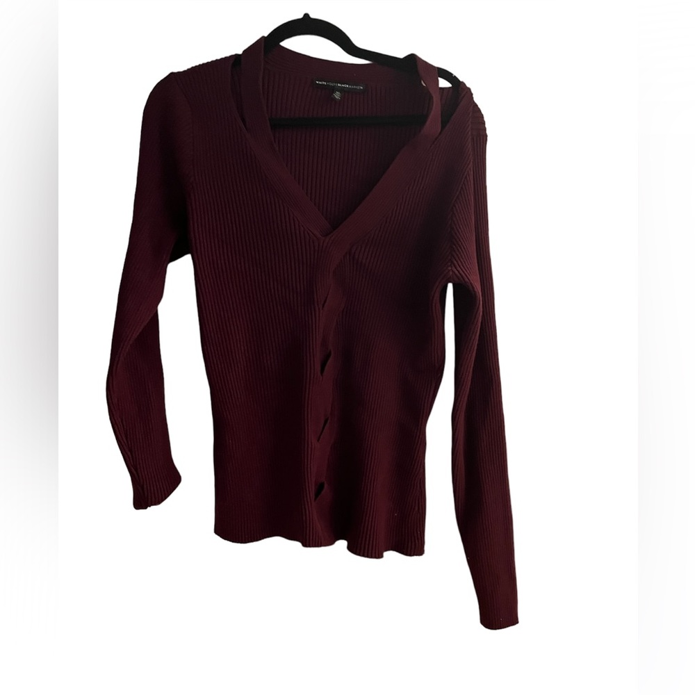 WHBM V Neck Sweater in Burgundy - Size XL - good condition
